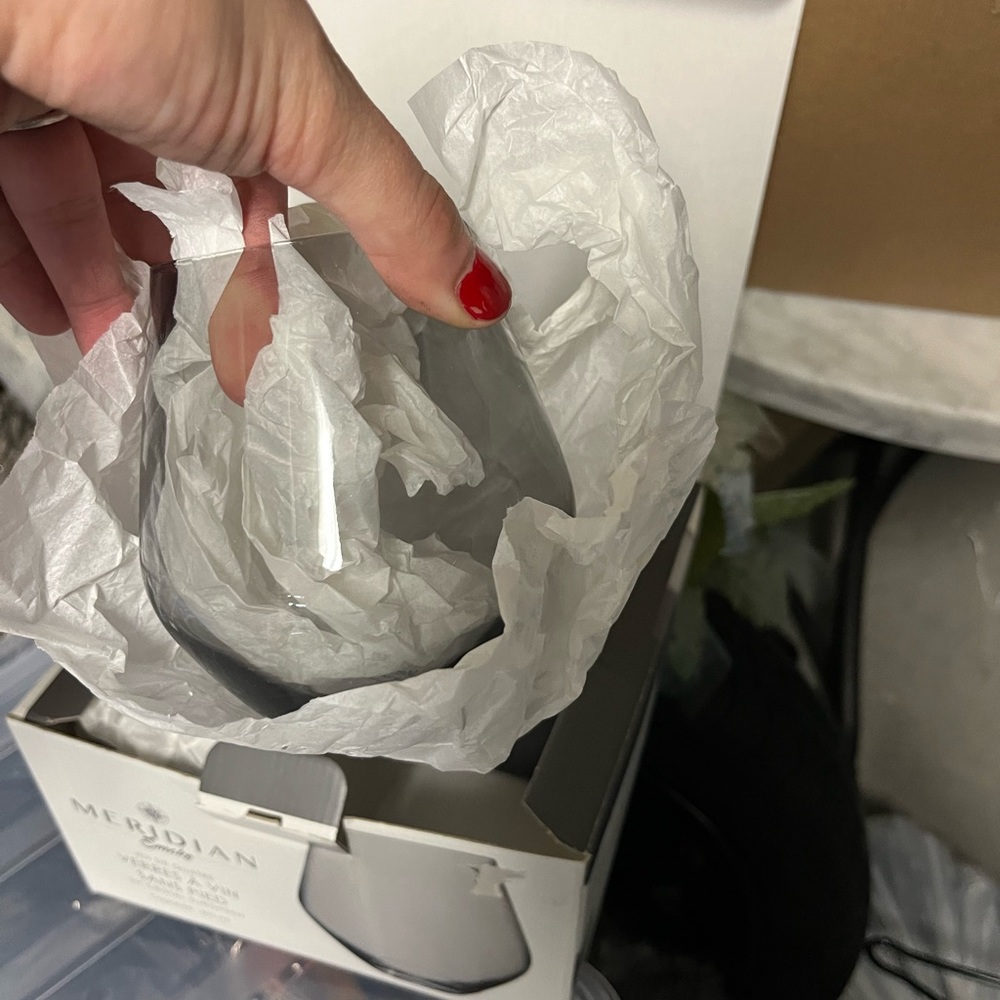 Macys stemless wine glasses, frosted